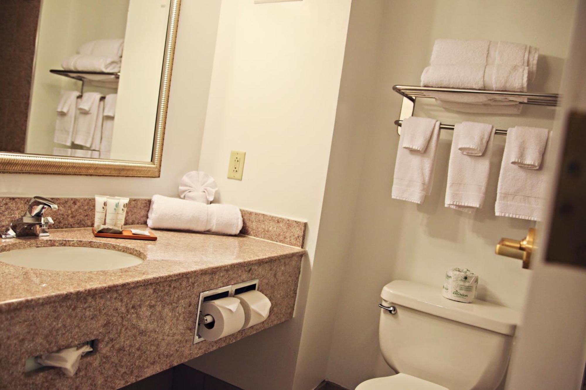 Mount Pleasant Country Inn & Suites By Radisson, Frackville מראה חיצוני תמונה