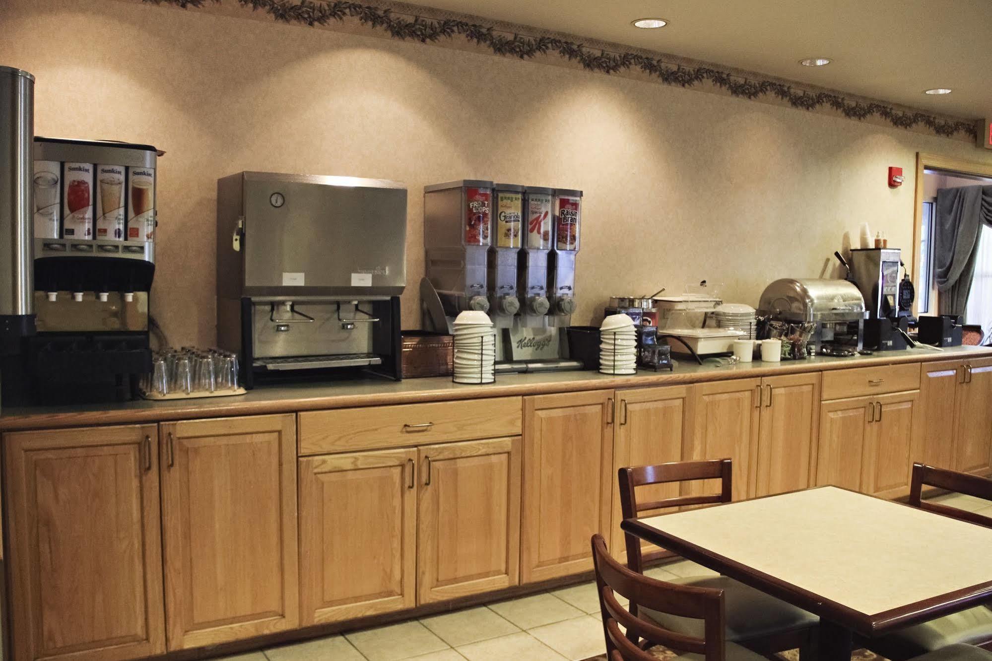 Mount Pleasant Country Inn & Suites By Radisson, Frackville מראה חיצוני תמונה