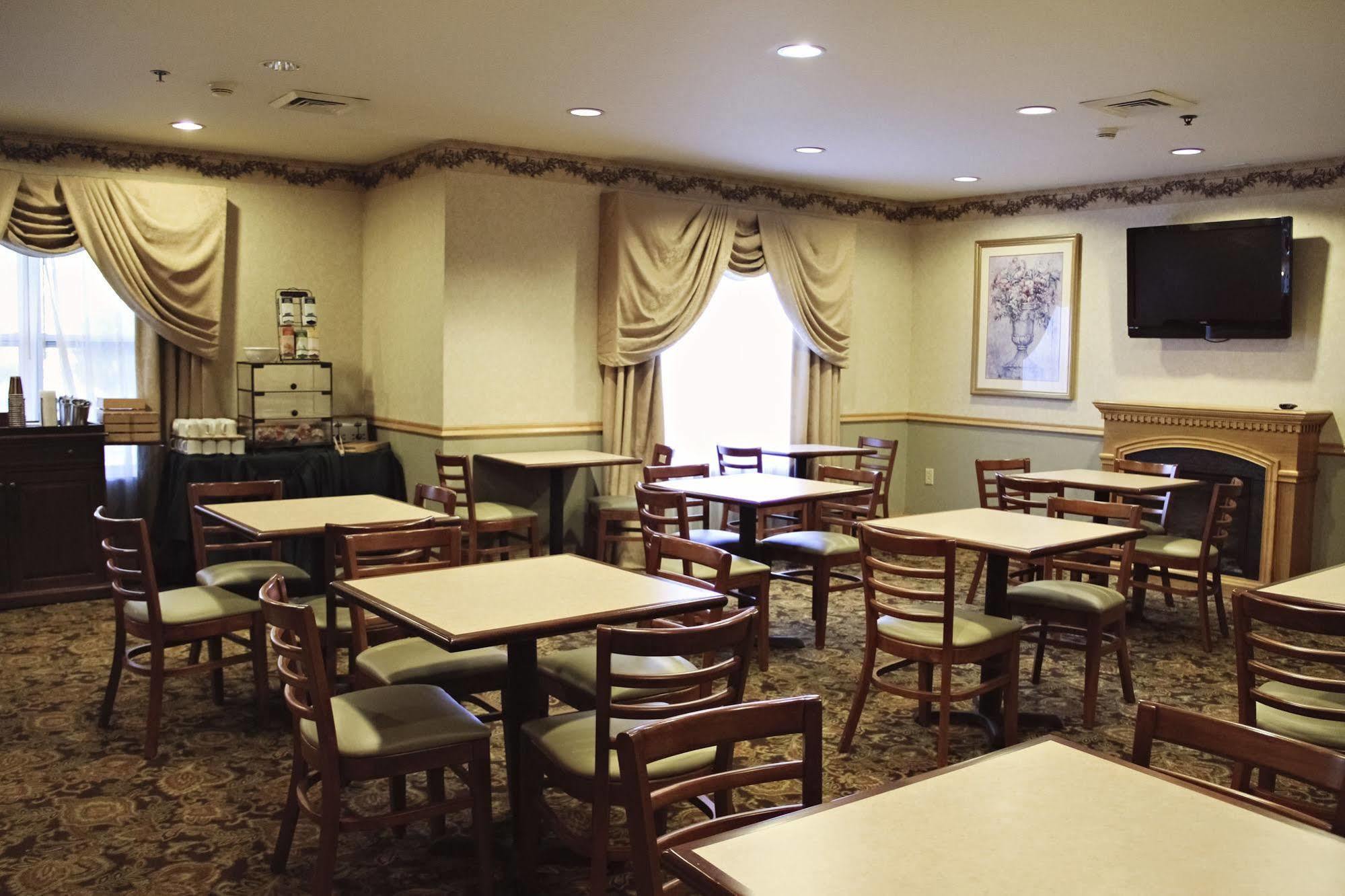 Mount Pleasant Country Inn & Suites By Radisson, Frackville מראה חיצוני תמונה